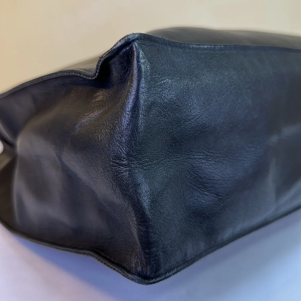 CHANEL CC XL Calfskin Tote With Chunky 24K Goldplated Chain #2 1991-94 COA - Picture 12 of 17